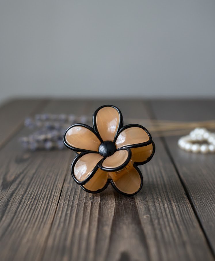 Hair & Hand Combo with Flower Clutcher Handstack & Bow Pin - Image 4